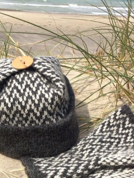 The North See hat & fingerless mittens